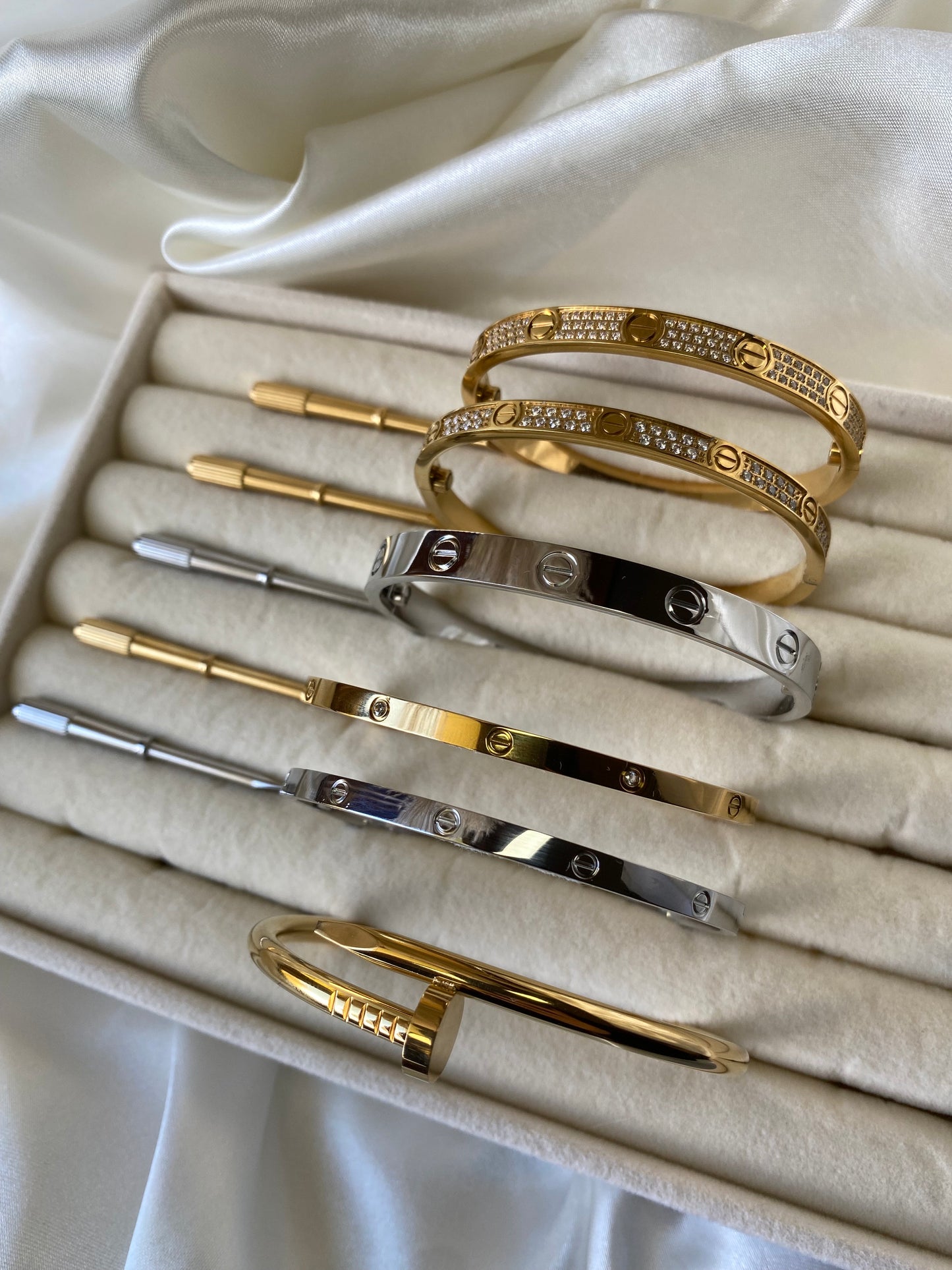 Carti Diamond Bracelets