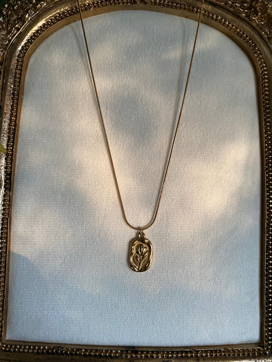 Vintage flower necklace